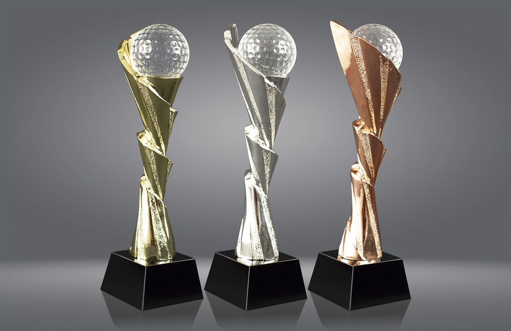 TROFEO GOLF METALICO CON BOLA CRISTAL 